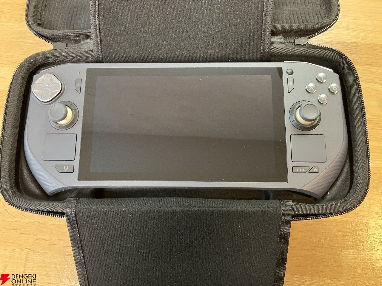 最新ポータブルゲーミングPC『ZOTAC GAMING ZONE』レビュー