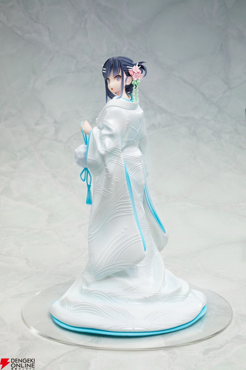 青ブタ』桜島麻衣が白無垢姿に。振り向き姿や赤く染まった頬が可憐で