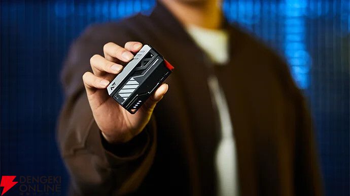 ワンタッチで電池交換】厨二心をくすぐるデザインの電池装填式モバイル