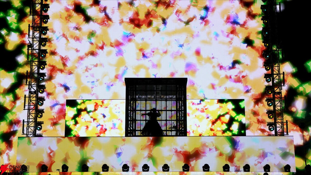 Ado SPECIAL LIVE 心臓　in Cinema 入場特典　パスケース Amazon.co.jp: 限定アイテム Ado SPECIAL LIVE 2024 心臓 パス