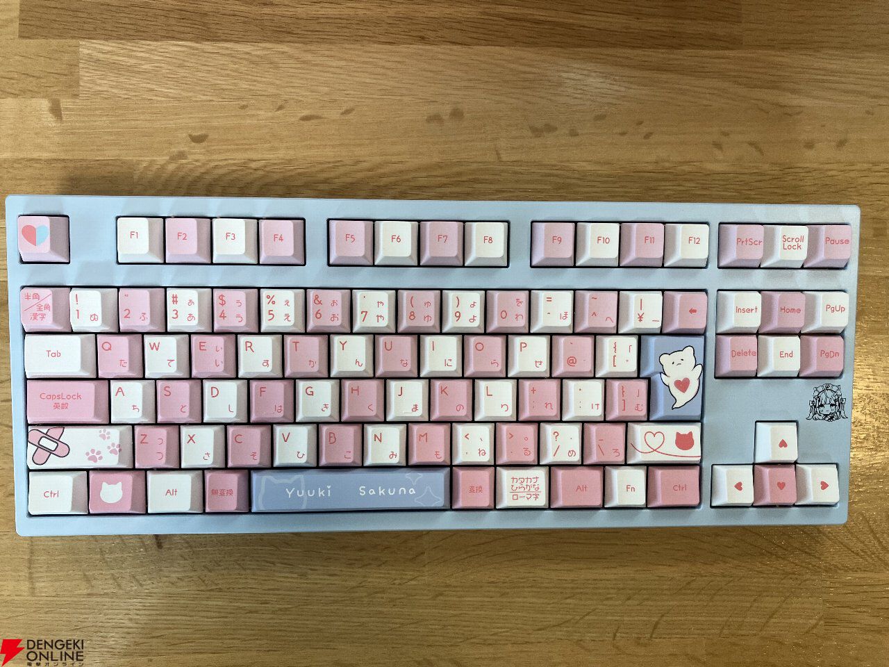 『結城さくな』 × AMICIS コラボゲーミングキーボード AMICISから「一流を目指す猫メイド、至高のキーボード」登場