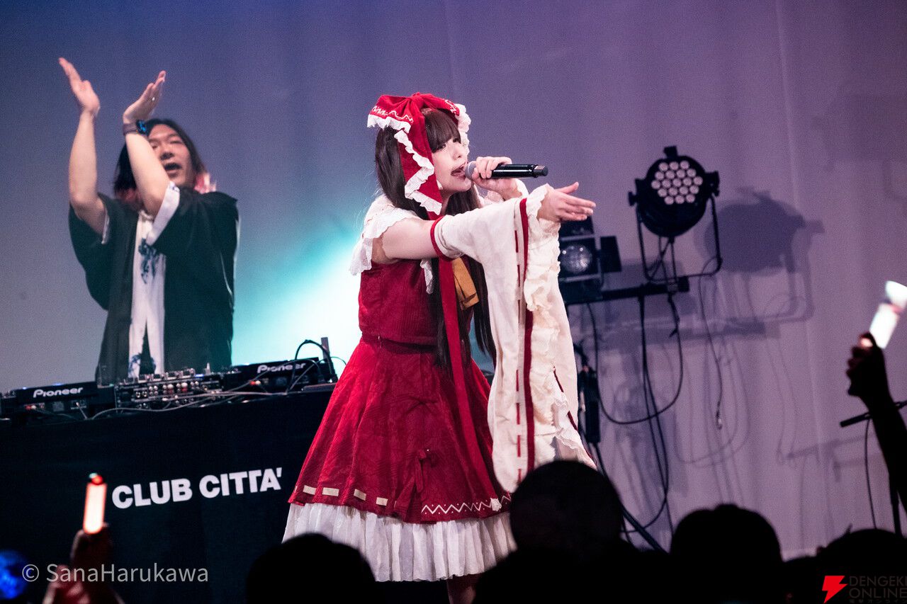 Alstroemeria Recordsがトップバッター。ボーカルあり、インストありで圧巻のダンスパフォーマンスも見もの。締めはやっぱりあの曲！【ロスワライブ2025レポ①】