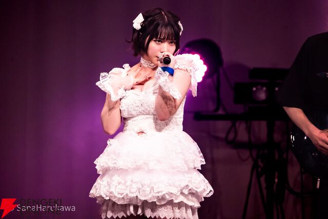 青く透き通るTUMENECOの世界に誘う。根本凪さんとの『その手に触れるキセキまで』では会場がまるで幻想郷に【ロスワライブ2025レポ②】