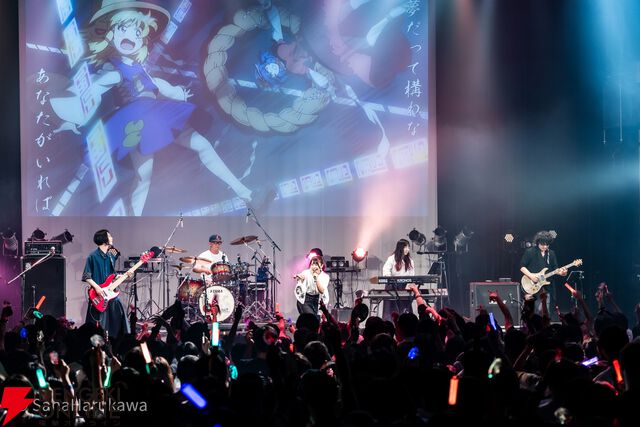 玲瓏のHydrangeaの和風ロック『栄華乃夢』で後半スタート。中島愛さんをゲストに『ラブレター』も披露【ロスワライブ2025レポ④】