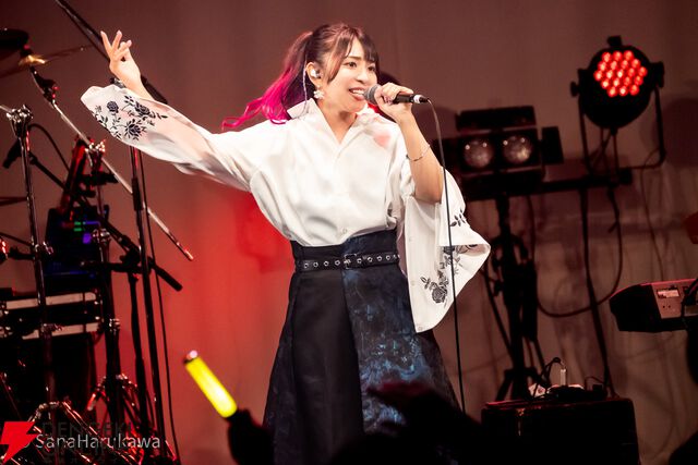 玲瓏のHydrangeaの和風ロック『栄華乃夢』で後半スタート。中島愛さんをゲストに『ラブレター』も披露【ロスワライブ2025レポ④】