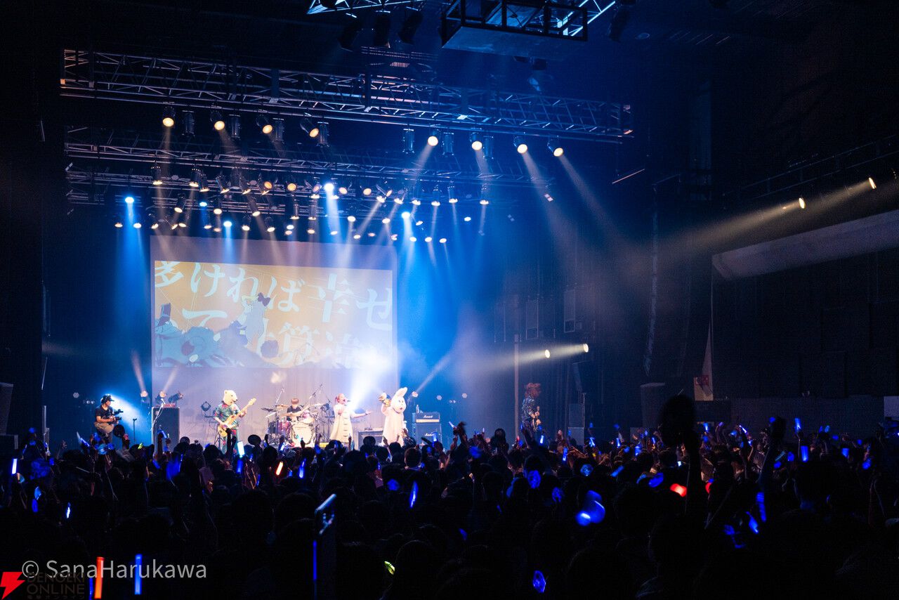 トリは今年も豚乙女！ 「激しいですよ」という言葉通り系統が違う激しい楽曲でライブを締めくくる【ロスワライブ2025レポ⑥】