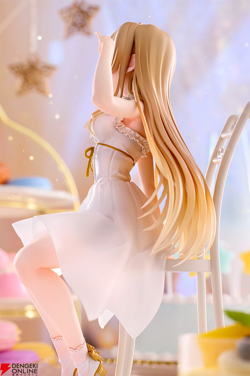 お隣の天使様にいつの間にか駄目人間にされていた件』お茶会ver.の椎名