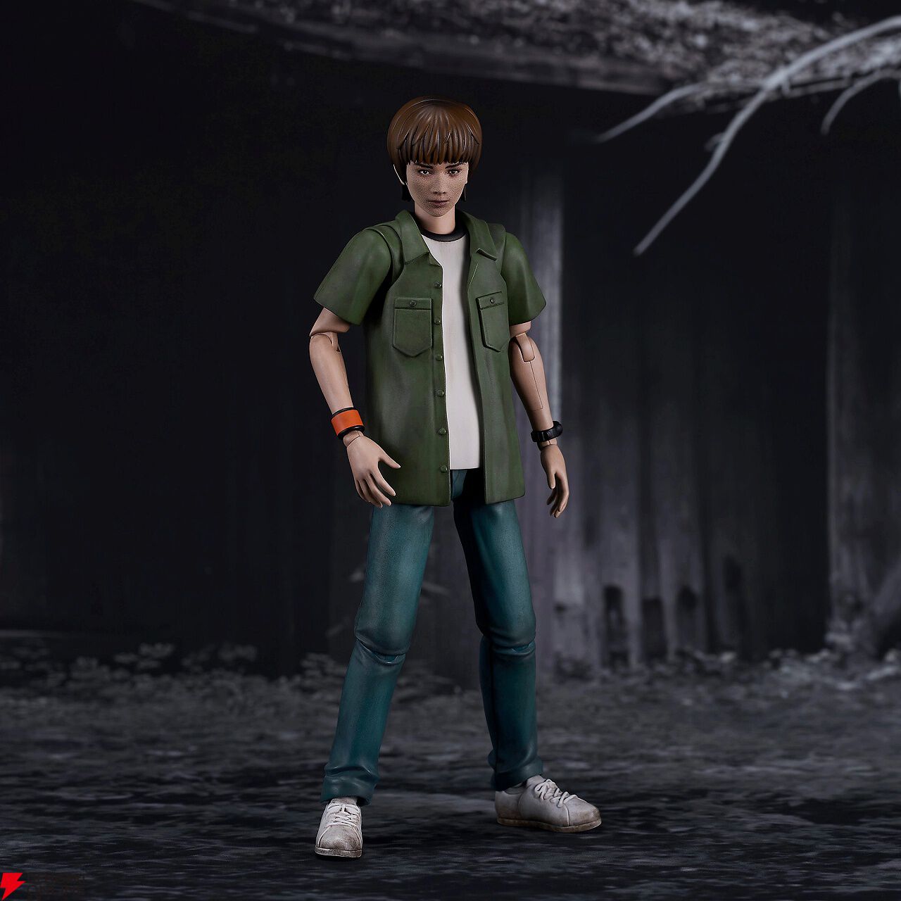 SIREN』のSDKこと須田恭弥がプラモデルに。焔薙や宇理炎、火かき棒