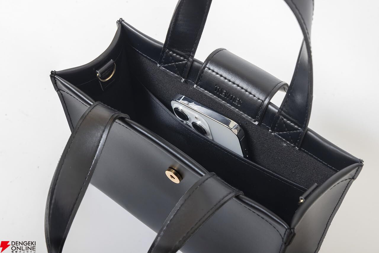 Tnewties トゥエンティーズ　ノベルティ　2wayボディバック Tnewties トゥエンティーズ ノベルティ 2wayボディバック - メルカリ