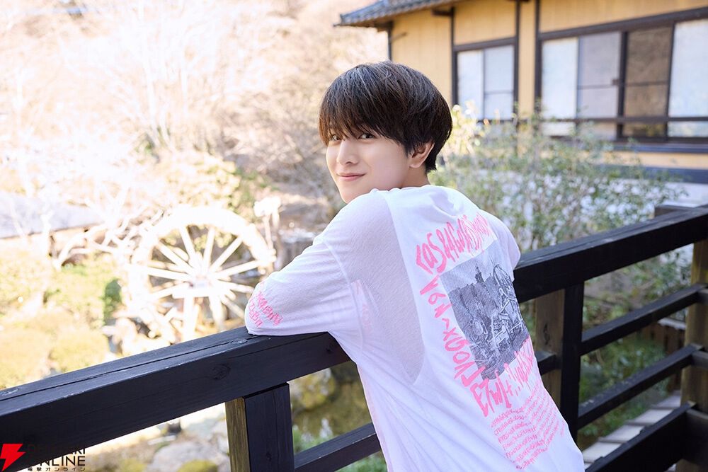 柏木悠1st写真集『19→20』カドスト限定特別版が予約受付中