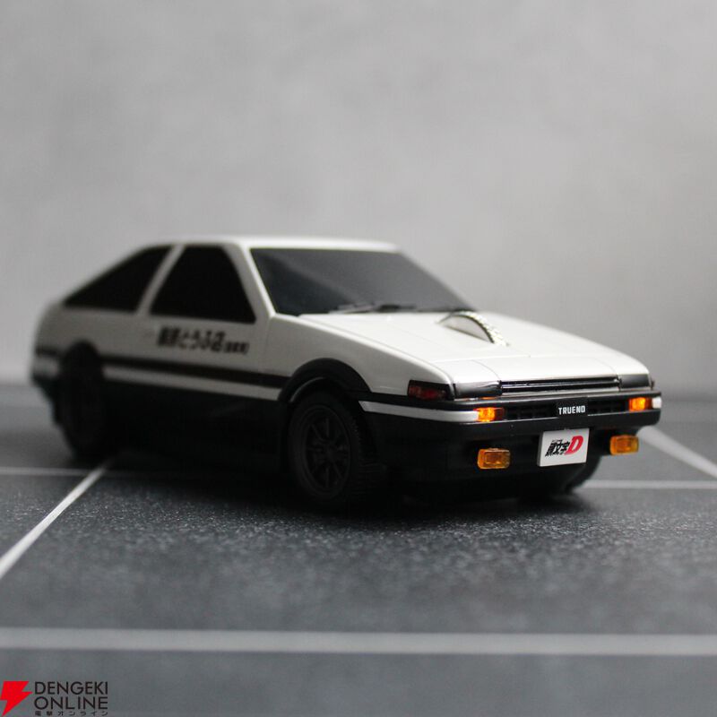 『頭文字D』藤原拓海のトヨタAE86型の無線マウスが発売中。ヘッドライト・リアライトが点灯