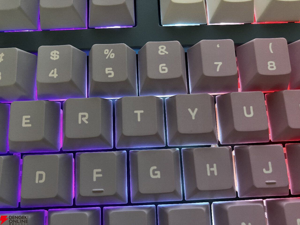 AMICISカグラナナゲーミングキーボード 再販】カグラナナ × AMICIS ゲーミングキーボード 80HE 日本語配列