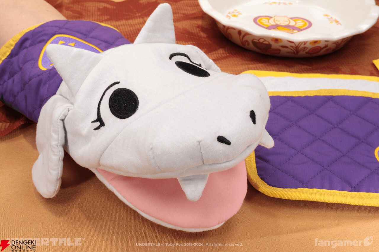『UNDERTALE』トリエルの鍋つかみやパイプレート、うざいイヌのマグカップなどキッチングッズ6点が登場