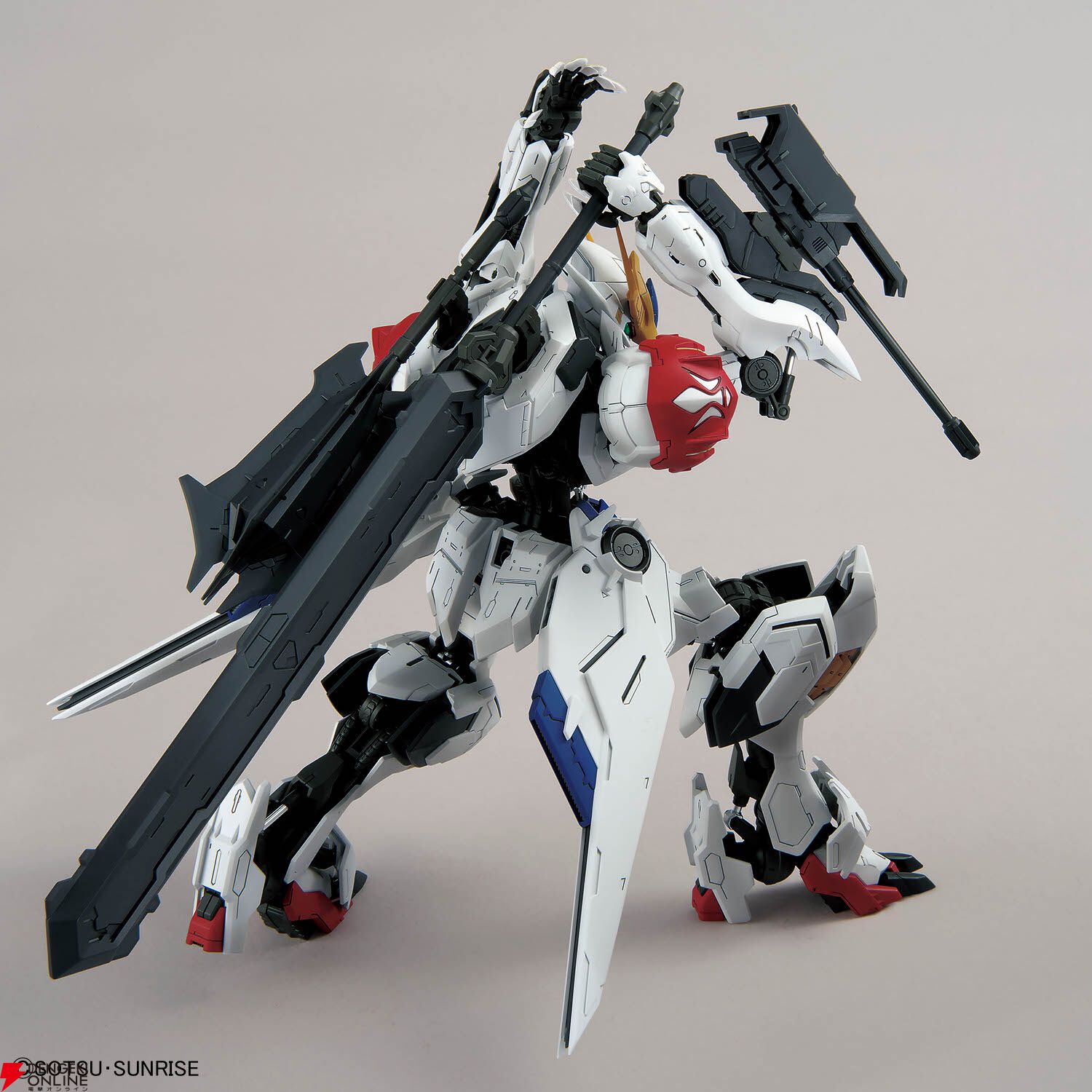 11/22発売のガンプラ『MG 1/100 ガンダムバルバトスルプス』パッケージ