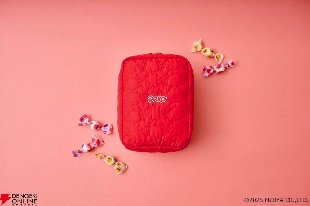 ペコちゃんチョコレートチャーム付き！ ふかふかキルティングポーチ