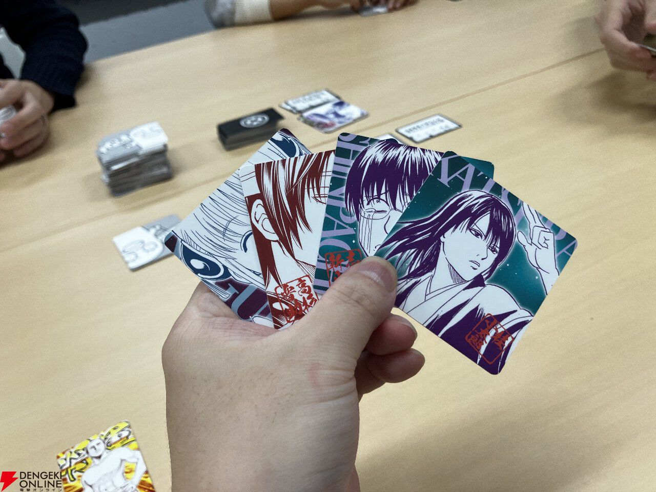 新作ボドゲ『銀魂 将軍だーれだ』レビュー。お題に沿った変顔を当てる