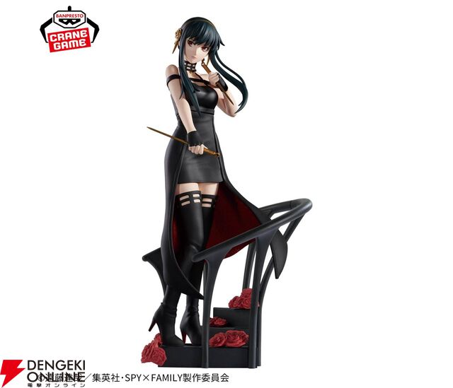『スパイファミリー』スティレットを手に佇むヨルのフィギュアに台座が追加。バラがあしらわれた豪華な仕上がり