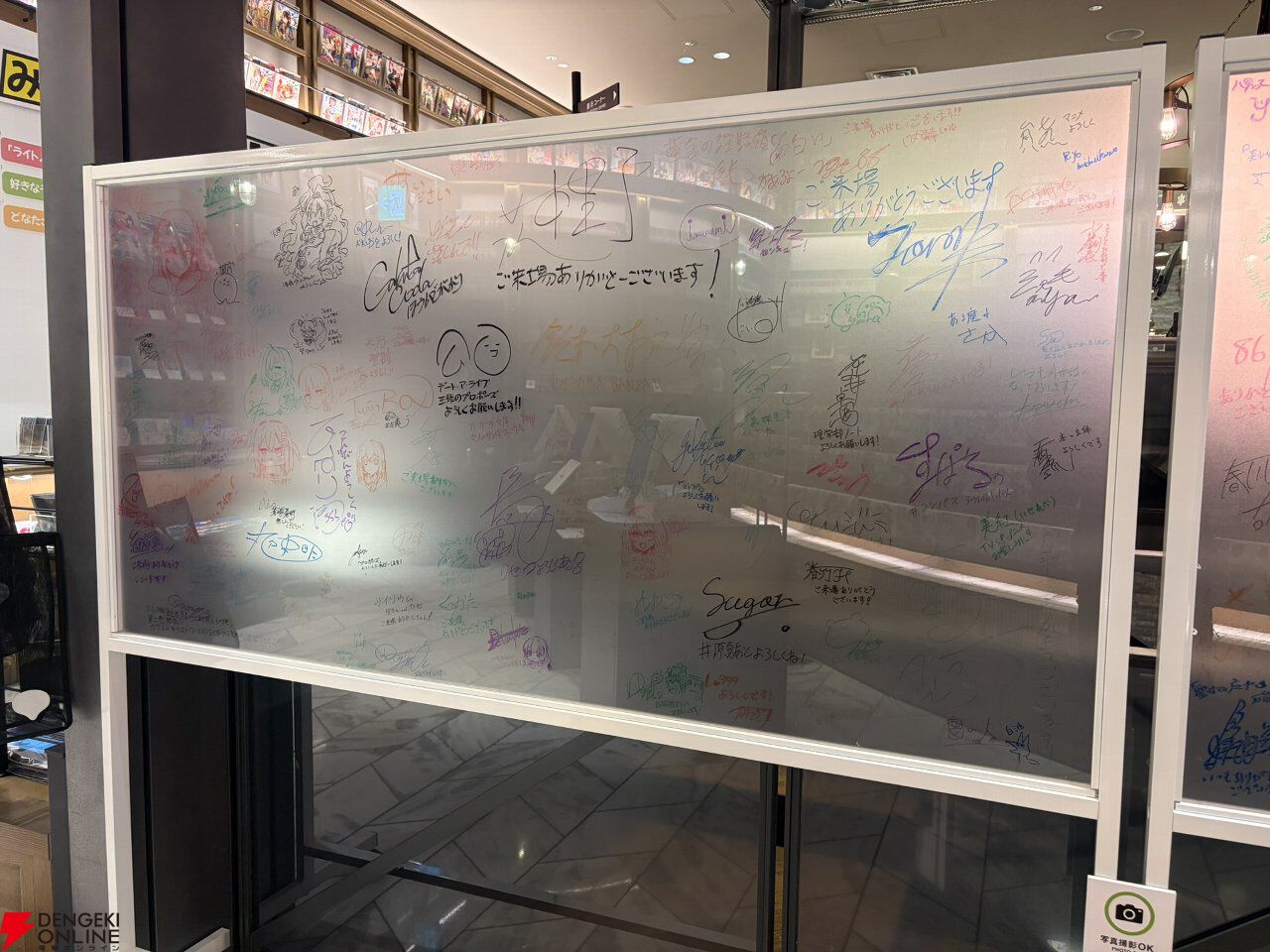 【ライトノベル展2025レポート】『SAO』などに加えてさまざまな作品のイラスト＆書影もぎっしり。至福の時間を過ごせるコラボカフェはメッセージコーナーも見逃せない