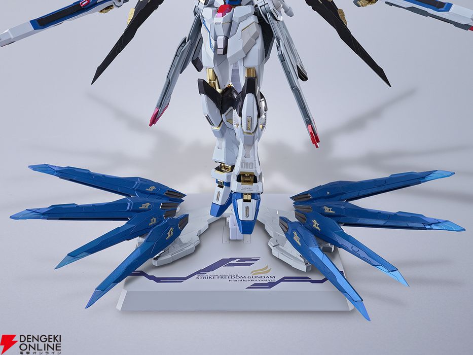 METAL BUILDストライクフリーダムガンダム＜リバイバル版＞が6月一般