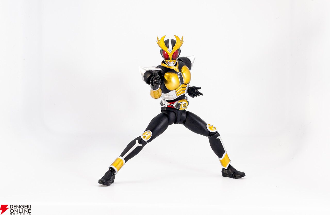 目覚めろ、その魂。『仮面ライダーアギト』の変身ポーズをいくつ覚えてる？ DX変身ベルトをまいて変身マネしたおじさんの思い出【メモリの無駄づかい】 -  電撃オンライン