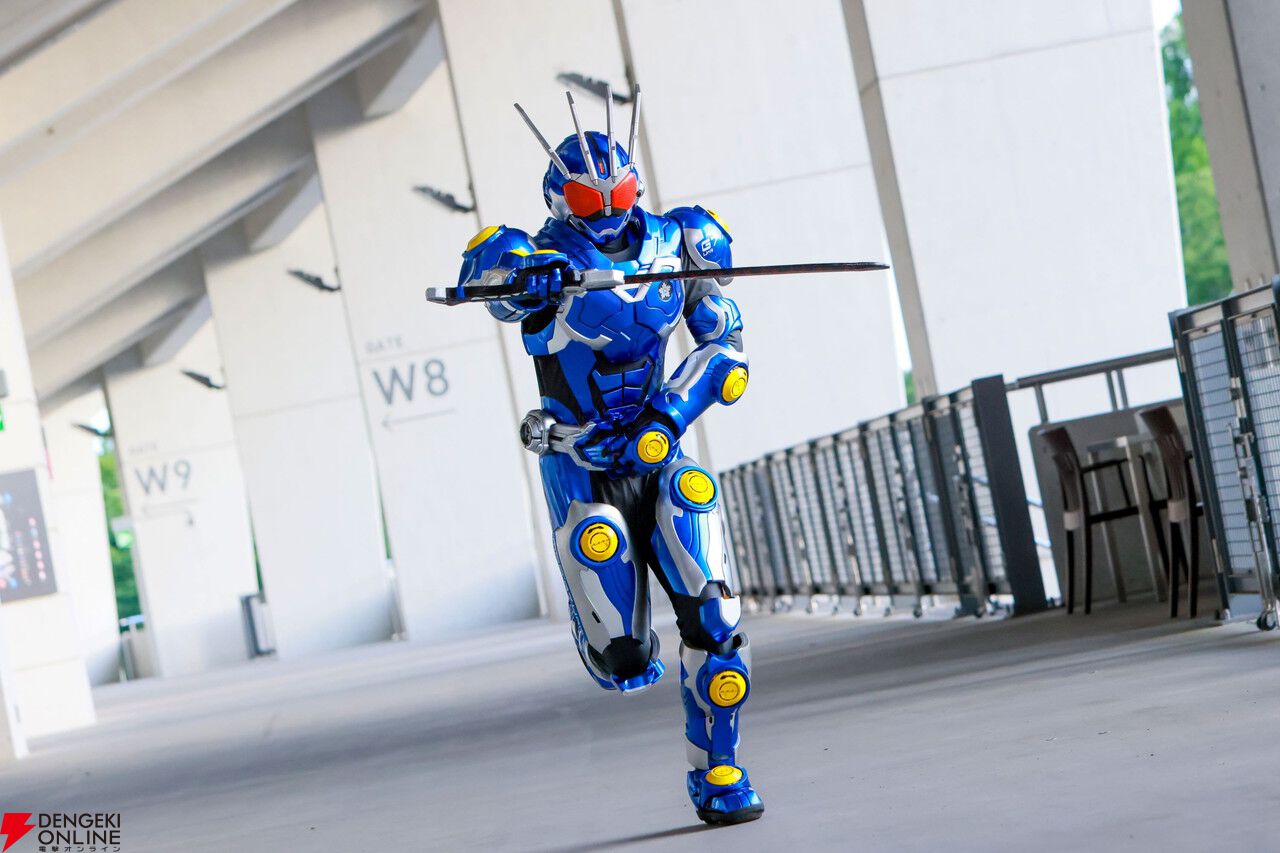 映画『アギト』仮面ライダーG7解禁。『超宇宙刑事ギャバン