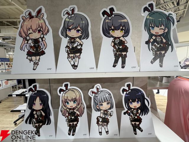 『アイドリープライド』広々した会場に並ぶ描き下ろし衣装パネル、ライブ衣装展示が壮観で眼福！ グッズ展示に物欲がそそられた“POP UP STORE～Stylish Choir～”フォトレポート【ことめぐのアイプラ日記#10】