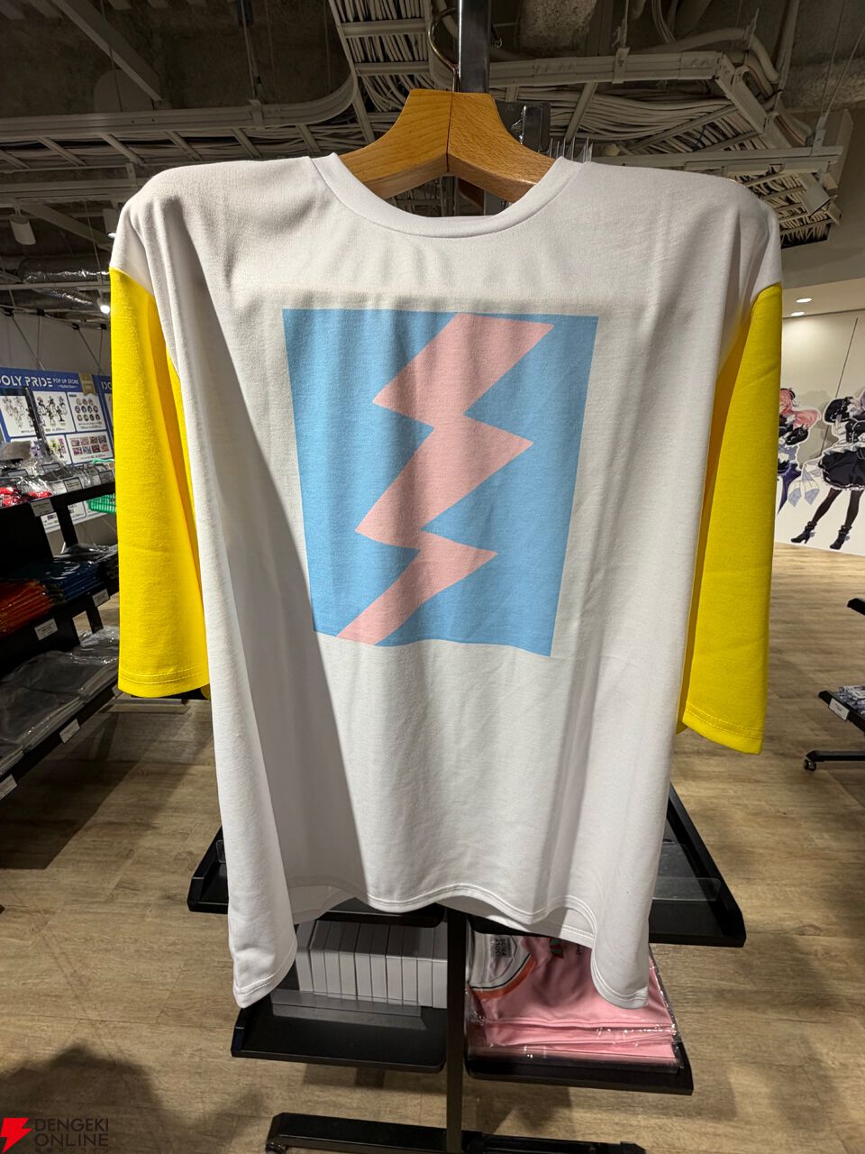 『アイドリープライド』広々した会場に並ぶ描き下ろし衣装パネル、ライブ衣装展示が壮観で眼福！ グッズ展示に物欲がそそられた“POP UP STORE～Stylish Choir～”フォトレポート【ことめぐのアイプラ日記#10】