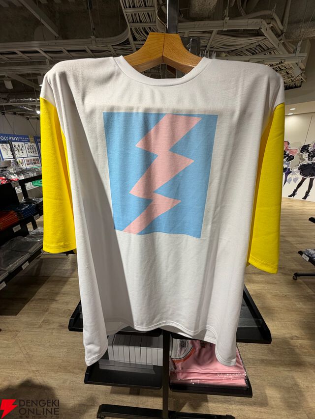 『アイドリープライド』広々した会場に並ぶ描き下ろし衣装パネル、ライブ衣装展示が壮観で眼福！ グッズ展示に物欲がそそられた“POP UP STORE～Stylish Choir～”フォトレポート【ことめぐのアイプラ日記#10】