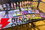 『アイドリープライド』広々した会場に並ぶ描き下ろし衣装パネル、ライブ衣装展示が壮観で眼福！ グッズ展示に物欲がそそられた“POP UP STORE～Stylish Choir～”フォトレポート【ことめぐのアイプラ日記#10】