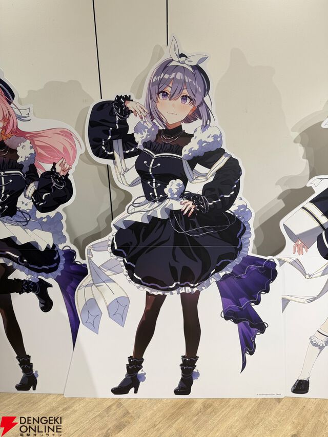 『アイドリープライド』広々した会場に並ぶ描き下ろし衣装パネル、ライブ衣装展示が壮観で眼福！ グッズ展示に物欲がそそられた“POP UP STORE～Stylish Choir～”フォトレポート【ことめぐのアイプラ日記#10】