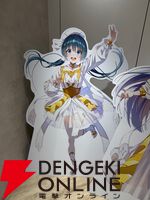 『アイドリープライド』広々した会場に並ぶ描き下ろし衣装パネル、ライブ衣装展示が壮観で眼福！ グッズ展示に物欲がそそられた“POP UP STORE～Stylish Choir～”フォトレポート【ことめぐのアイプラ日記#10】