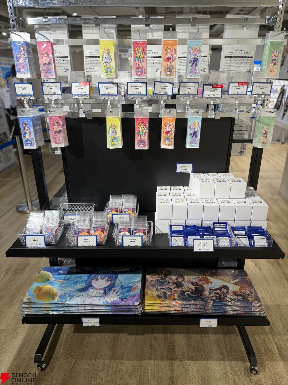 『アイドリープライド』広々した会場に並ぶ描き下ろし衣装パネル、ライブ衣装展示が壮観で眼福！ グッズ展示に物欲がそそられた“POP UP STORE～Stylish Choir～”フォトレポート【ことめぐのアイプラ日記#10】