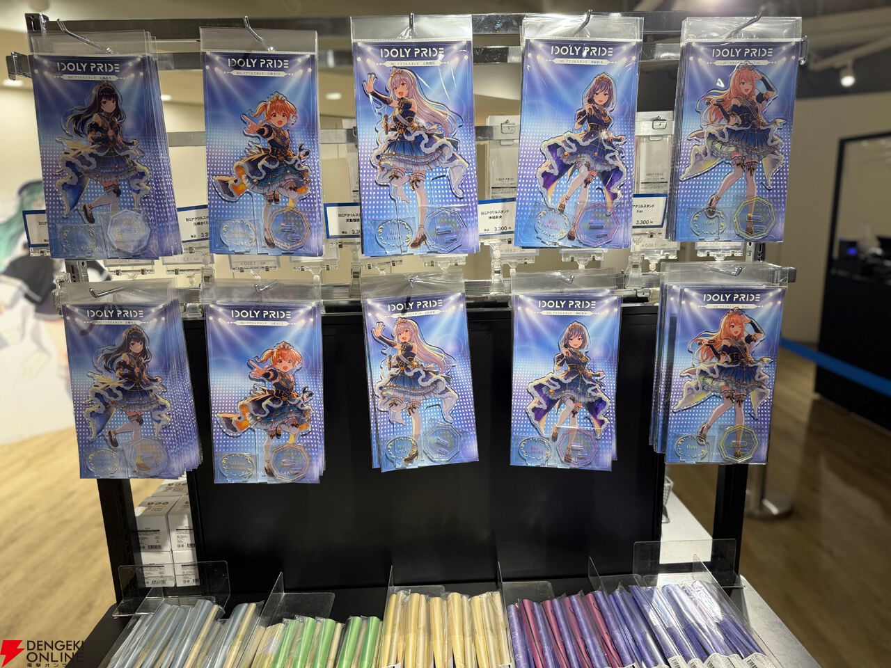 『アイドリープライド』広々した会場に並ぶ描き下ろし衣装パネル、ライブ衣装展示が壮観で眼福！ グッズ展示に物欲がそそられた“POP UP STORE～Stylish Choir～”フォトレポート【ことめぐのアイプラ日記#10】