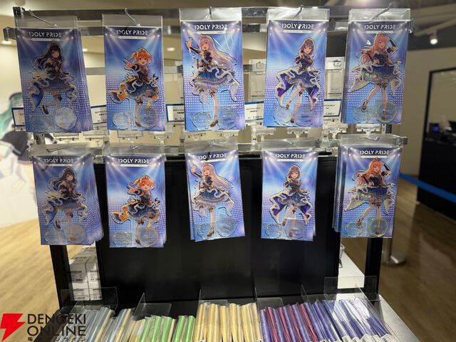 『アイドリープライド』広々した会場に並ぶ描き下ろし衣装パネル、ライブ衣装展示が壮観で眼福！ グッズ展示に物欲がそそられた“POP UP STORE～Stylish Choir～”フォトレポート【ことめぐのアイプラ日記#10】