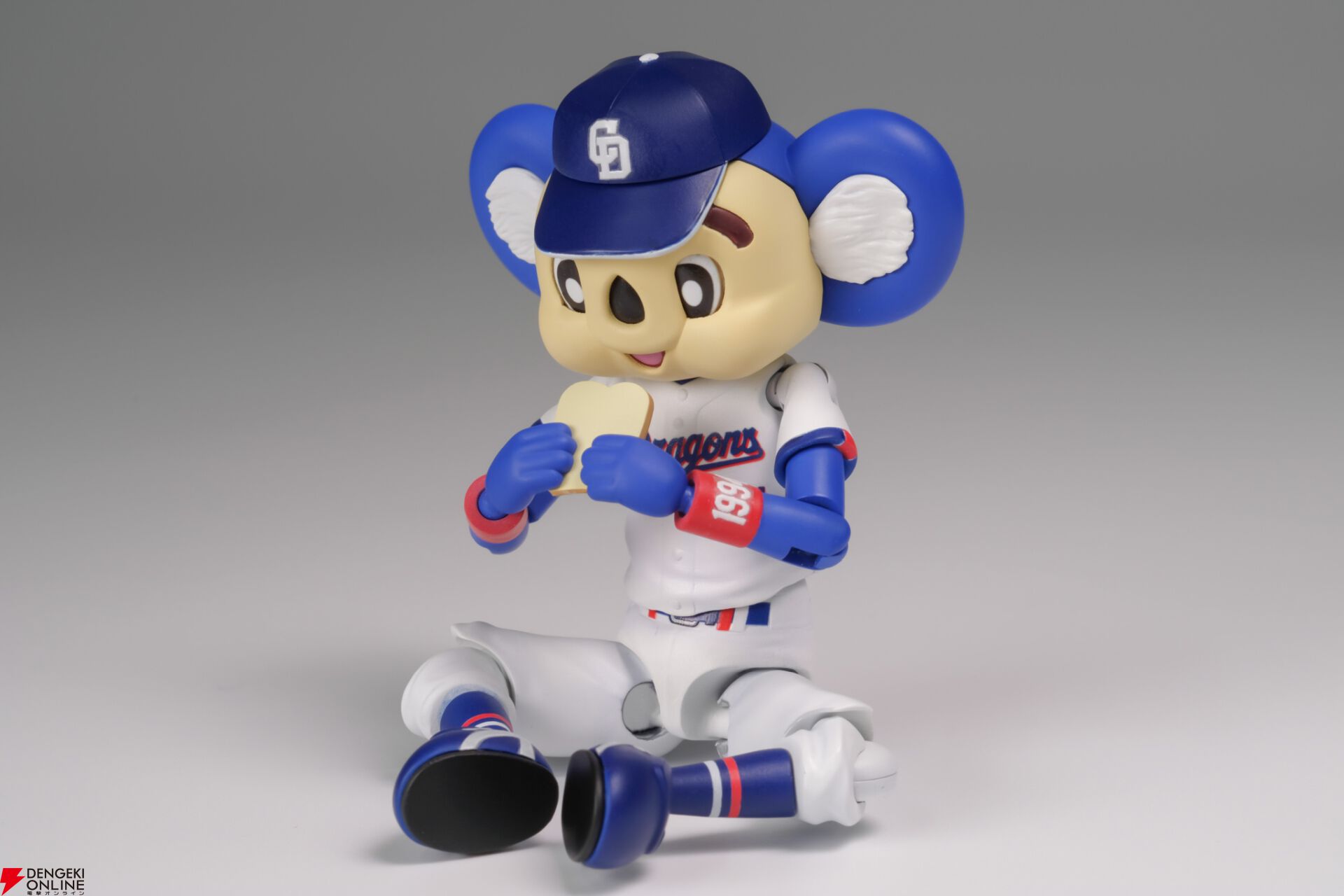 ドアラ』初プラモ化！ 小物パーツ多数の可動プラキットが6月発売。バク