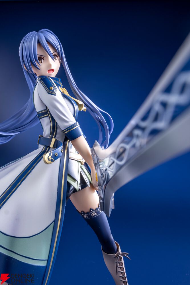 軌跡』シリーズよりラウラ・S・アルゼイドのフィギュアが登場。特典は
