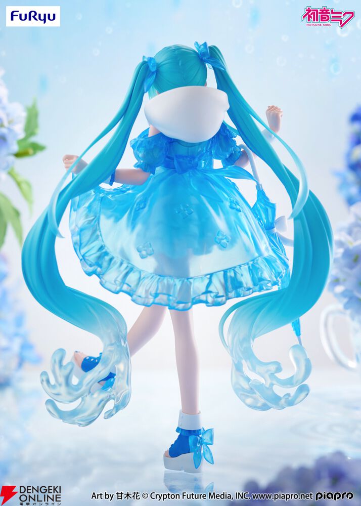 初音ミク】水溜りで遊ぶようにステップを踏む軽やかな姿が魅力的！ 雨