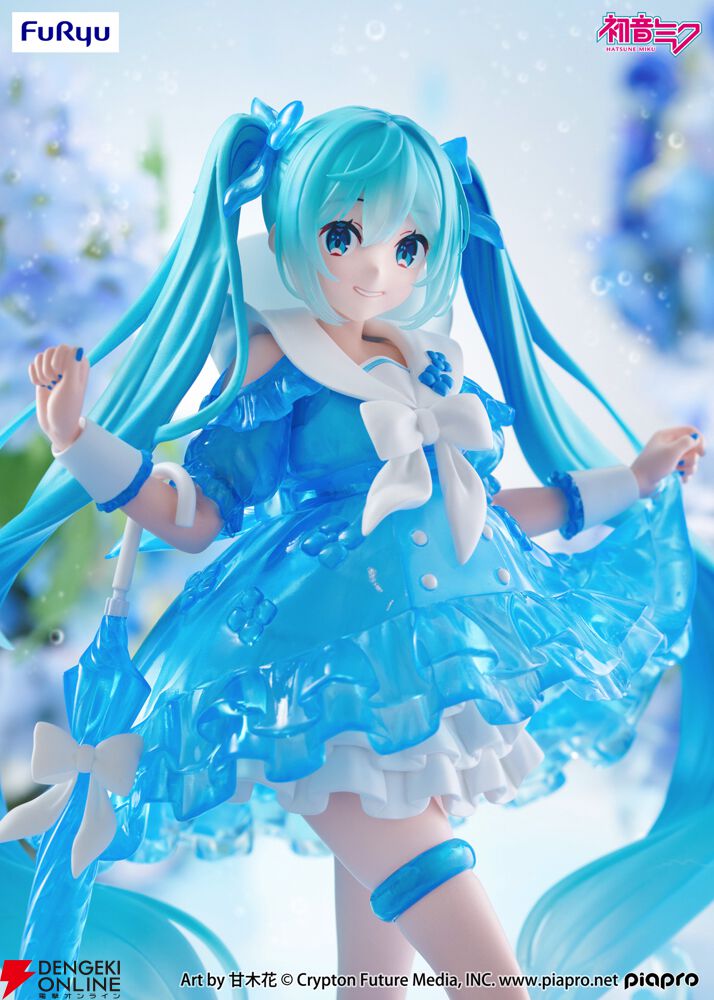 初音ミク】水溜りで遊ぶようにステップを踏む軽やかな姿が魅力的！ 雨