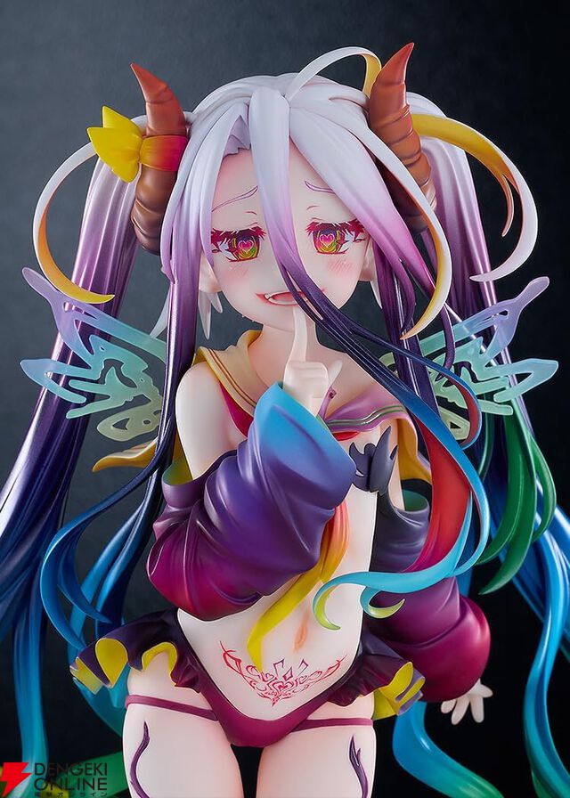 『ノーゲーム・ノーライフ』ブラックしろがフィギュア化。セーラー服（？）に身を包み蠱惑的な笑みを浮かべる姿にゾクゾク