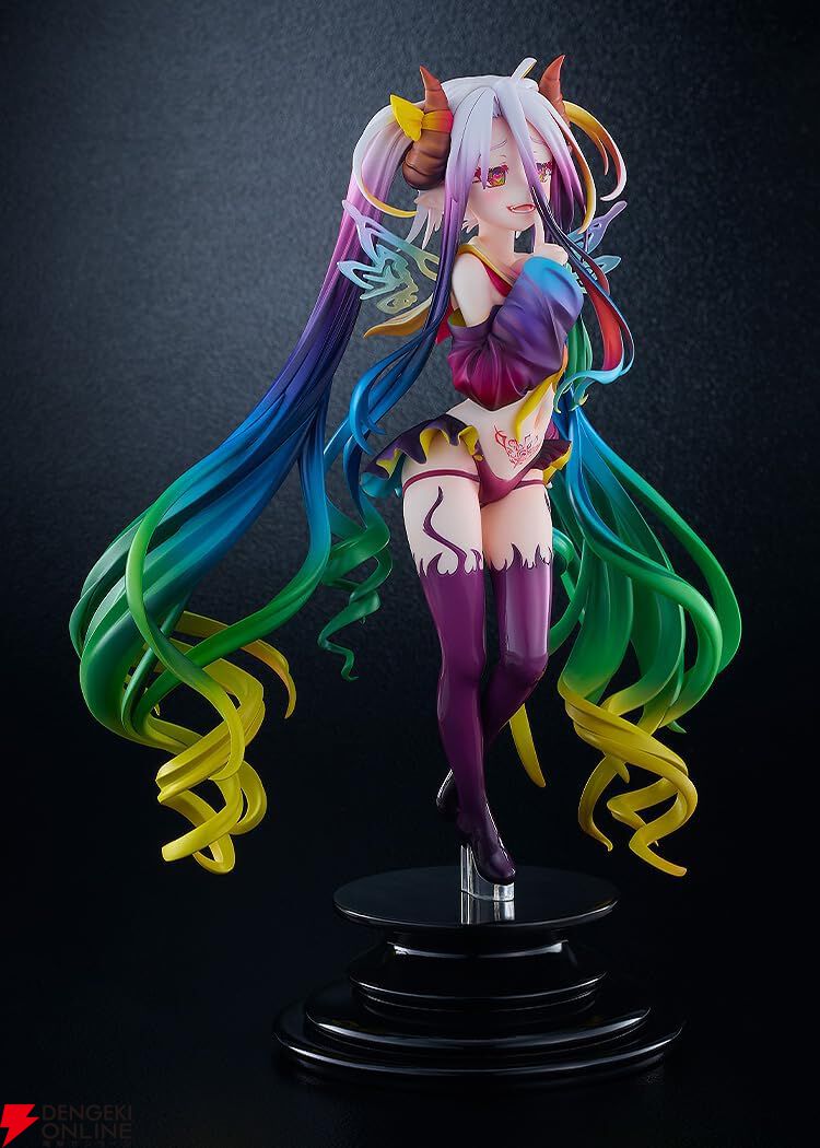 『ノーゲーム・ノーライフ』ブラックしろがフィギュア化。セーラー服（？）に身を包み蠱惑的な笑みを浮かべる姿にゾクゾク