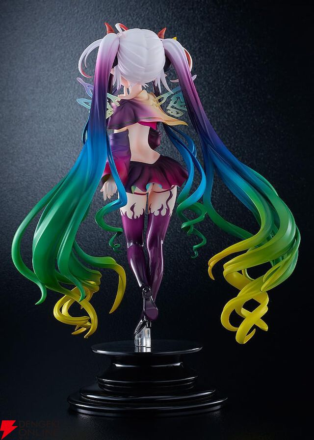 『ノーゲーム・ノーライフ』ブラックしろがフィギュア化。セーラー服（？）に身を包み蠱惑的な笑みを浮かべる姿にゾクゾク