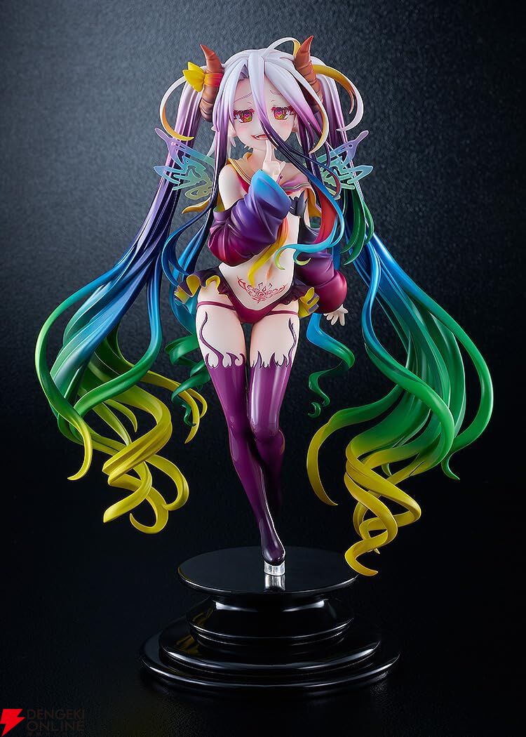 『ノーゲーム・ノーライフ』ブラックしろがフィギュア化。セーラー服(?)に身を包み蠱惑的な笑みを浮かべる姿にゾクゾク