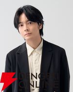 『朱⾊の仮⾯』
