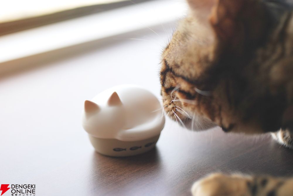 電源が入ると「みゃー」と鳴く、猫をモチーフにした完全ワイヤレス