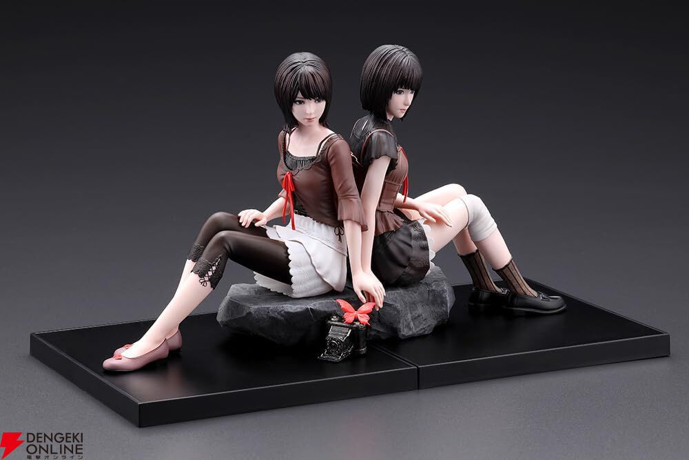 『零 紅い蝶』天倉 澪&繭のフィギュアはキービジュアルをイメージ。発光する紅い蝶や射影機も付属