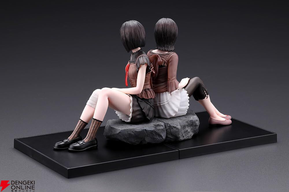 『零 紅い蝶』天倉 澪&繭のフィギュアはキービジュアルをイメージ。発光する紅い蝶や射影機も付属
