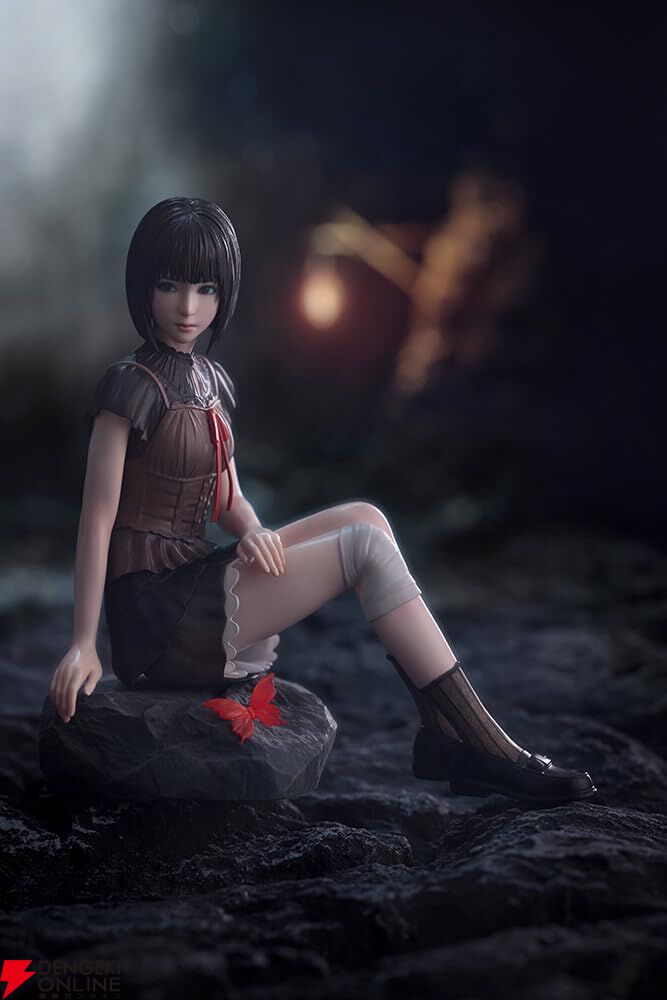 『零 紅い蝶』天倉 澪&繭のフィギュアはキービジュアルをイメージ。発光する紅い蝶や射影機も付属