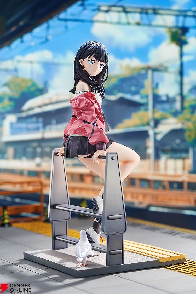 GRIDMAN DYNAZENON×アズールレーン』コラボイベントより“宝多六花  ブルースカイ・ステーション”がフィギュア化。手すりに食い込む太ももの表現が凄すぎると話題に！ - 電撃オンライン