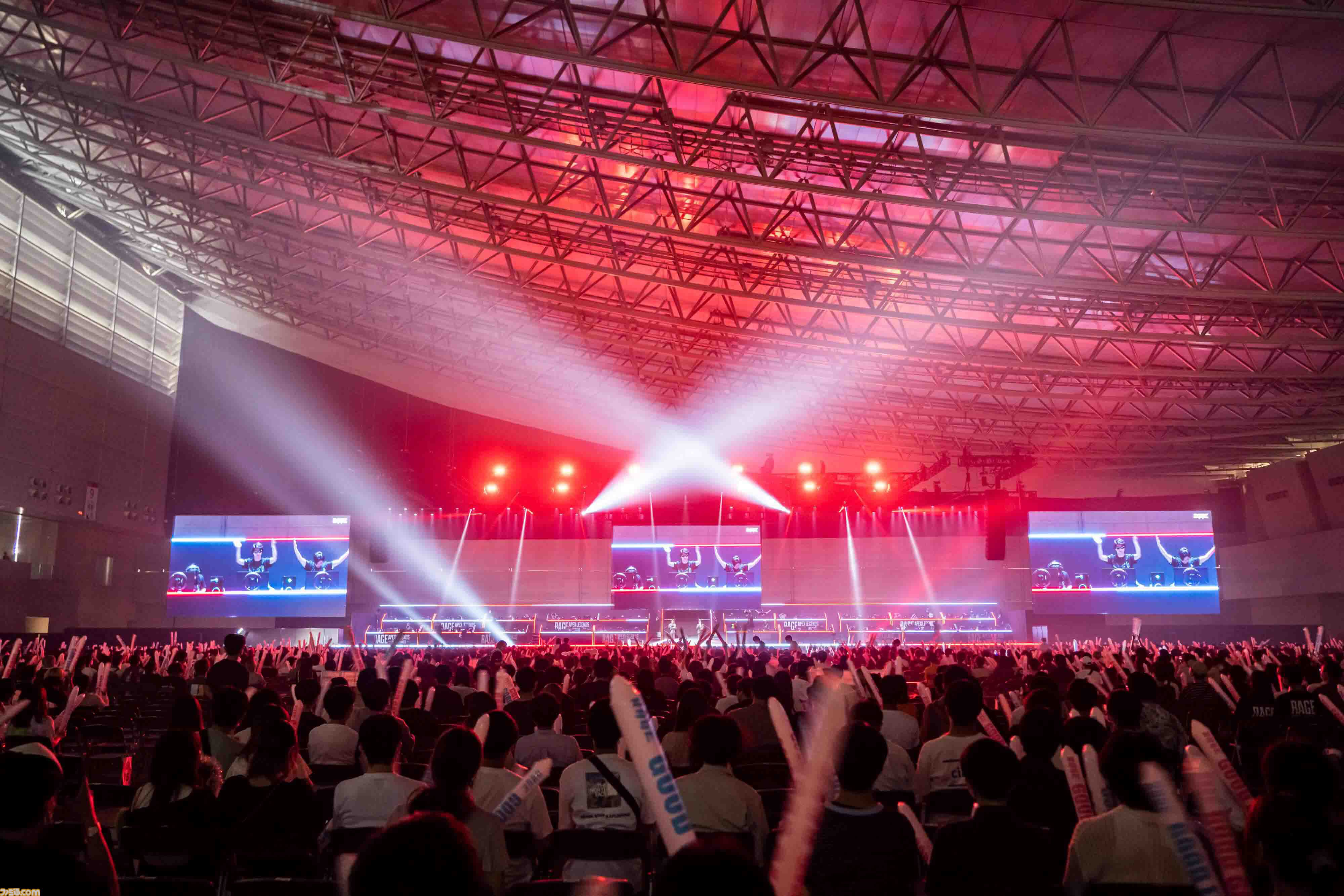 eスポーツ市場規模は3年で倍の規模に。チケット代以上の価値を感じるファンたちに見る、価値観の変化と「すでに盛り上がっている」という事実