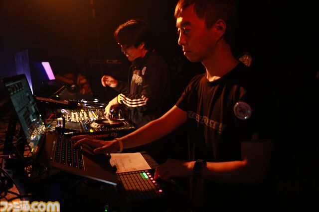『リッジレーサー』30周年記念DJイベントのライブ音源CDが発売決定。CD5枚組で4時間以上のDJプレイを余すことなく収録